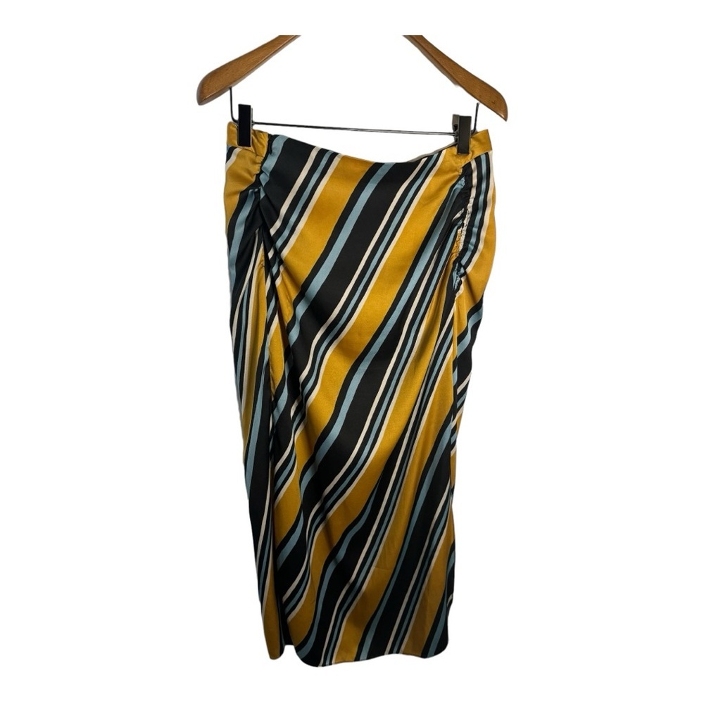 Zara skirt -EUC
